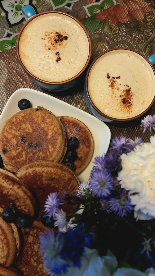 Gratis lagerfoto af blueberrys, cappuccino, dessert