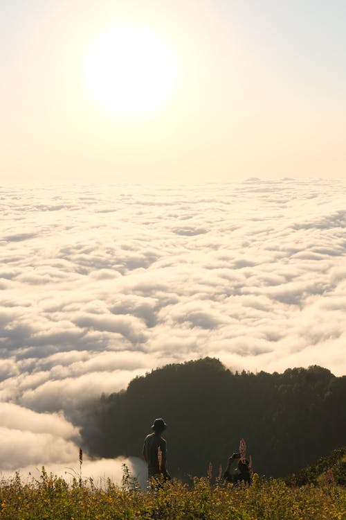 Fotos de stock gratuitas de cerros, gente, montaña