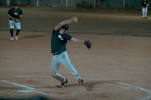 Softball night at Liga Duma Culiacán