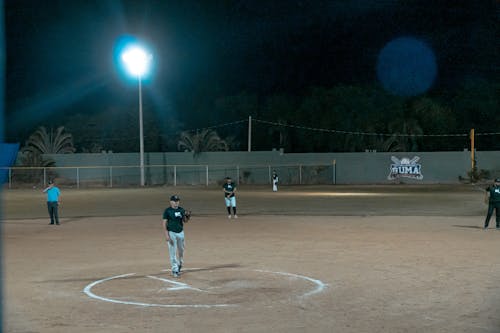 Softball night at Liga Duma Culiacán