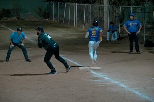 Softball night at Liga Duma Culiacán
