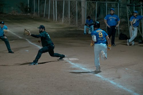 Softball night at Liga Duma Culiacán