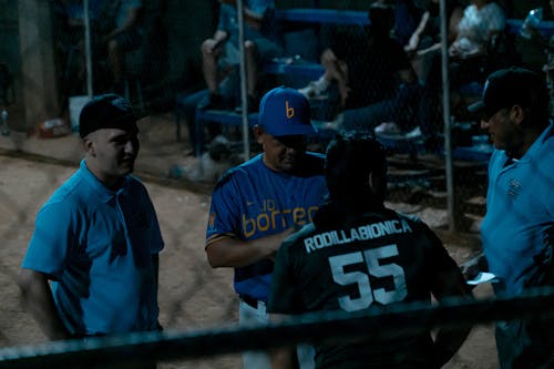 Softball night at Liga Duma Culiacán