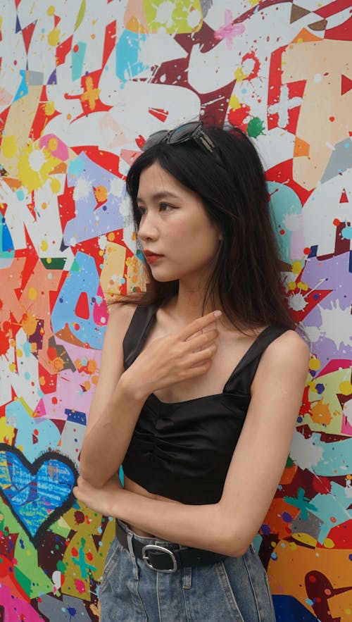 亞洲女人, 垂直拍摄, 壁畫 的 免费素材图片