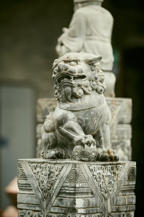 Sculpture of a Chinese Lion 