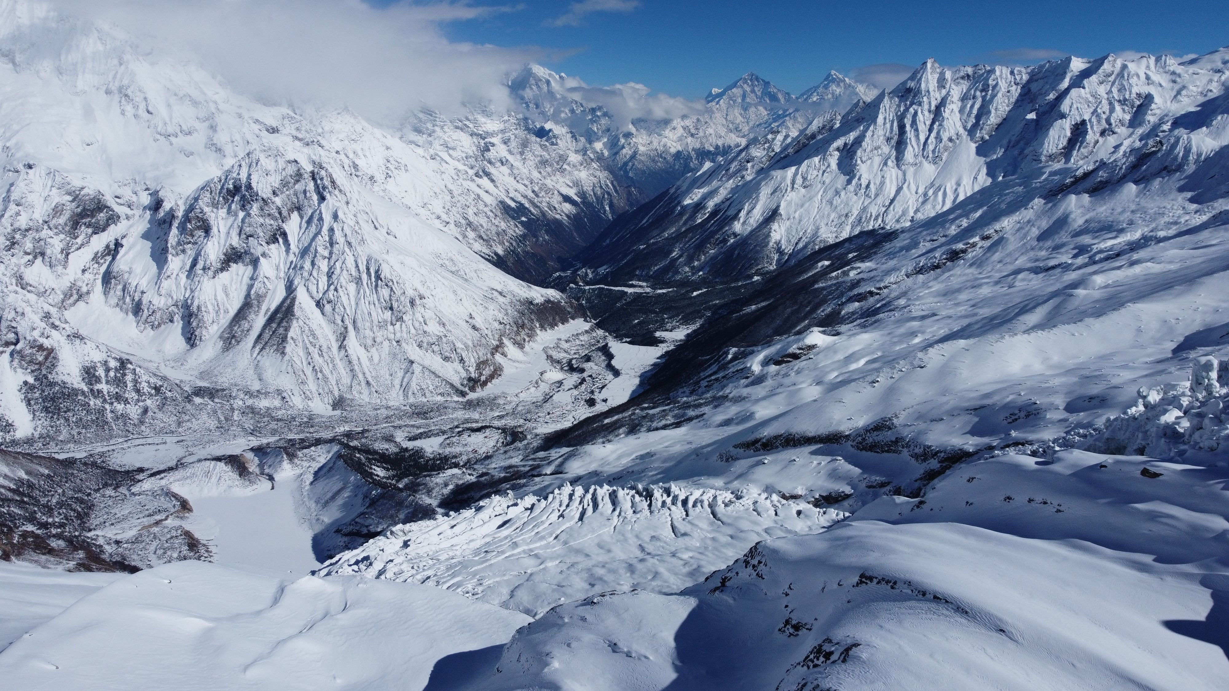 Mountain Valley Covered with Snow · Free Stock Photo