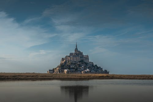 Immagine gratuita di abbazia di mont-saint-michel, castelli, castello