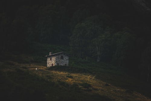 Stone Cottage in the Mountains 