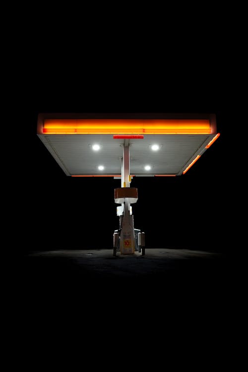 Immagine gratuita di distributore di benzina, illuminato, notte
