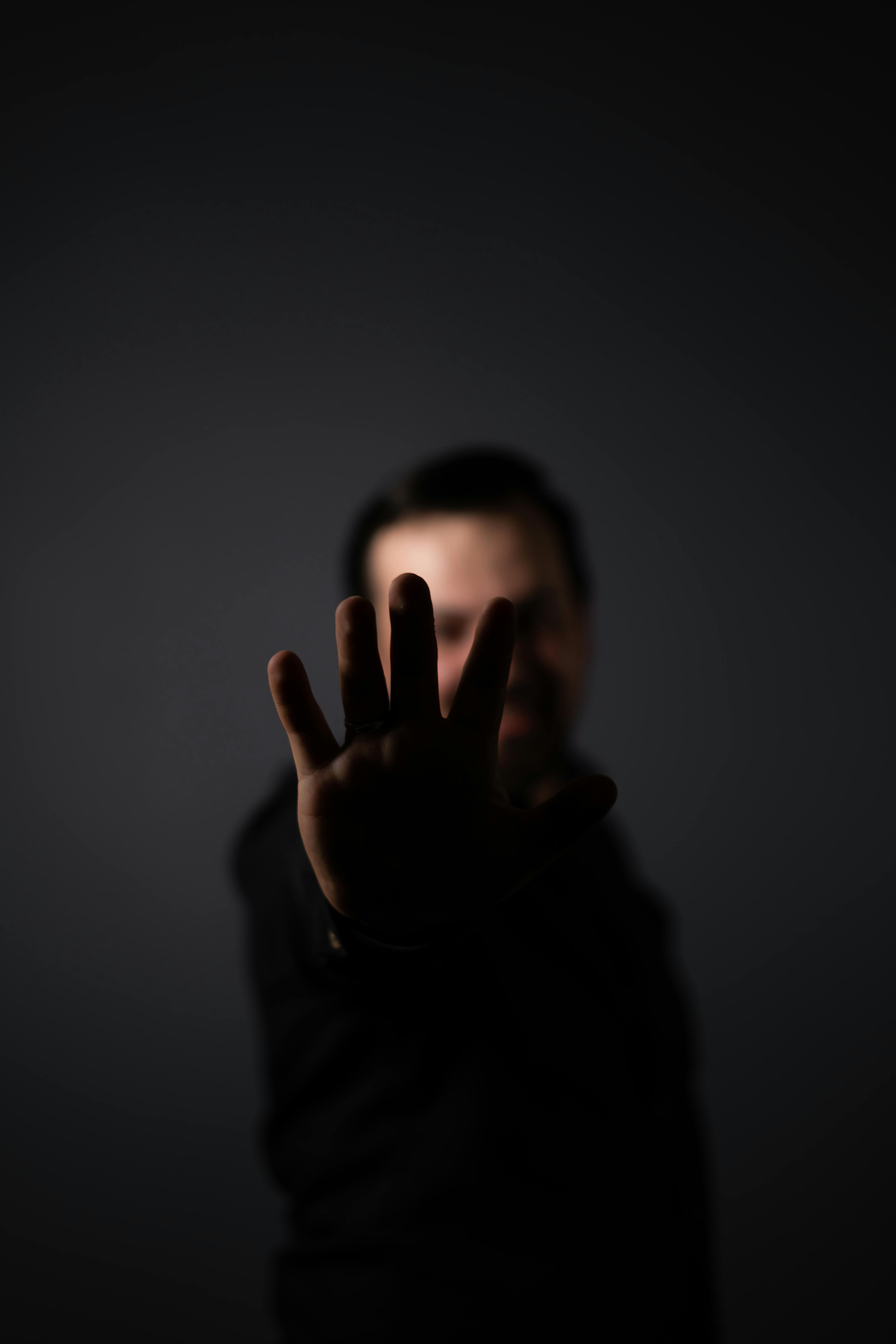 Gratis Foto stok gratis anonim, artistik, background hitam Foto Stok