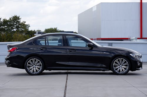 Elegant Black BMW 320D
