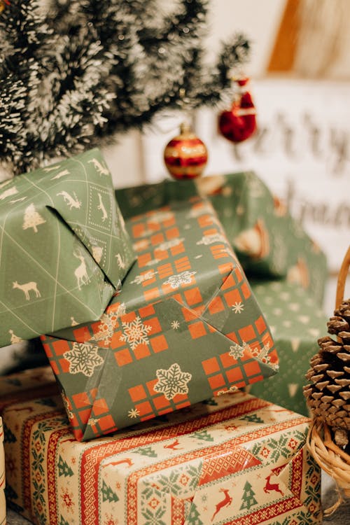 Kostnadsfri bild av advent, gåvor, julgran