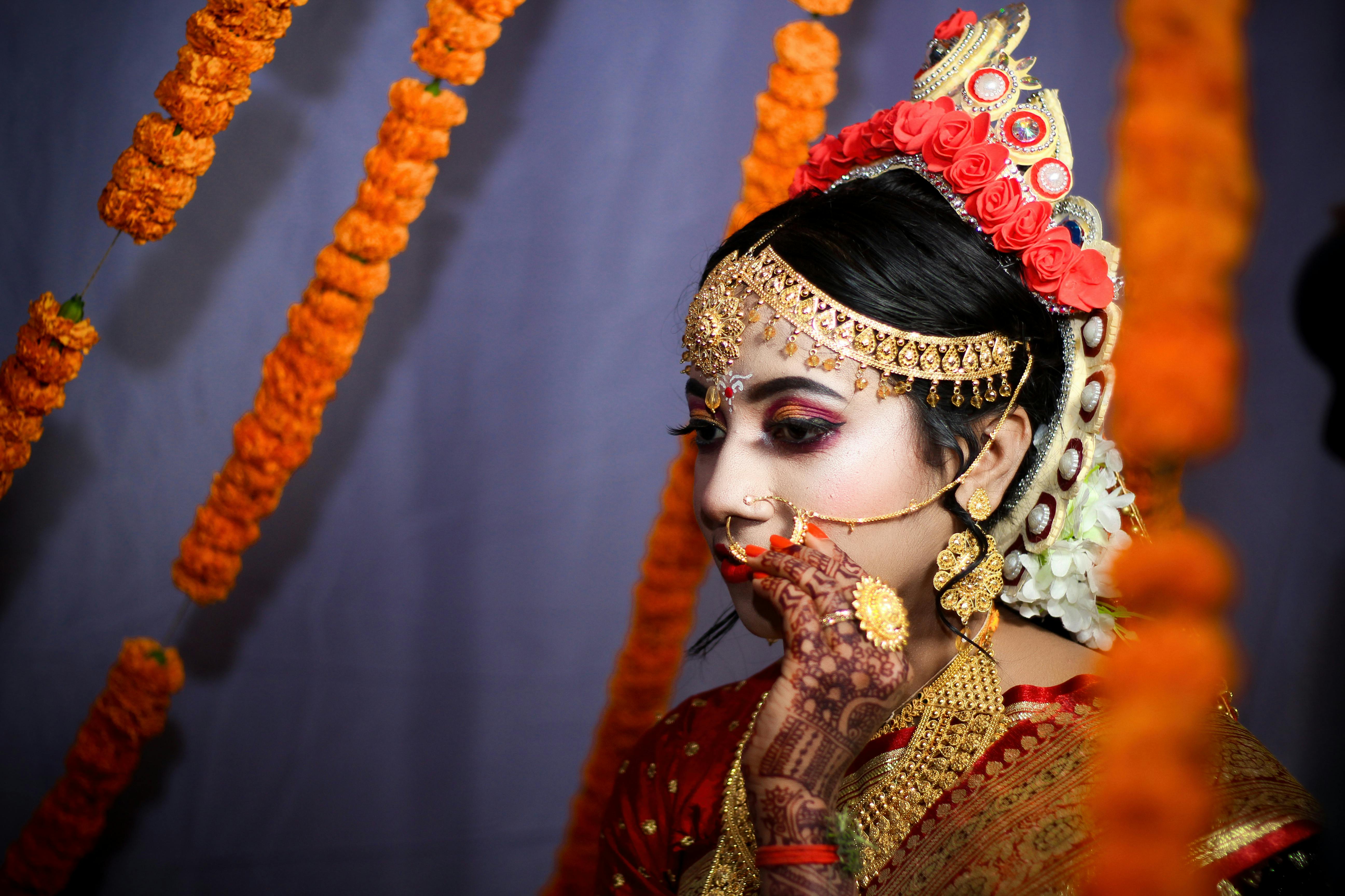 Buy Gold Plated Bridal Jodha Meenakari Nose Ring for Women Online at  Silvermerc | SBNP18C_28 – Silvermerc Designs