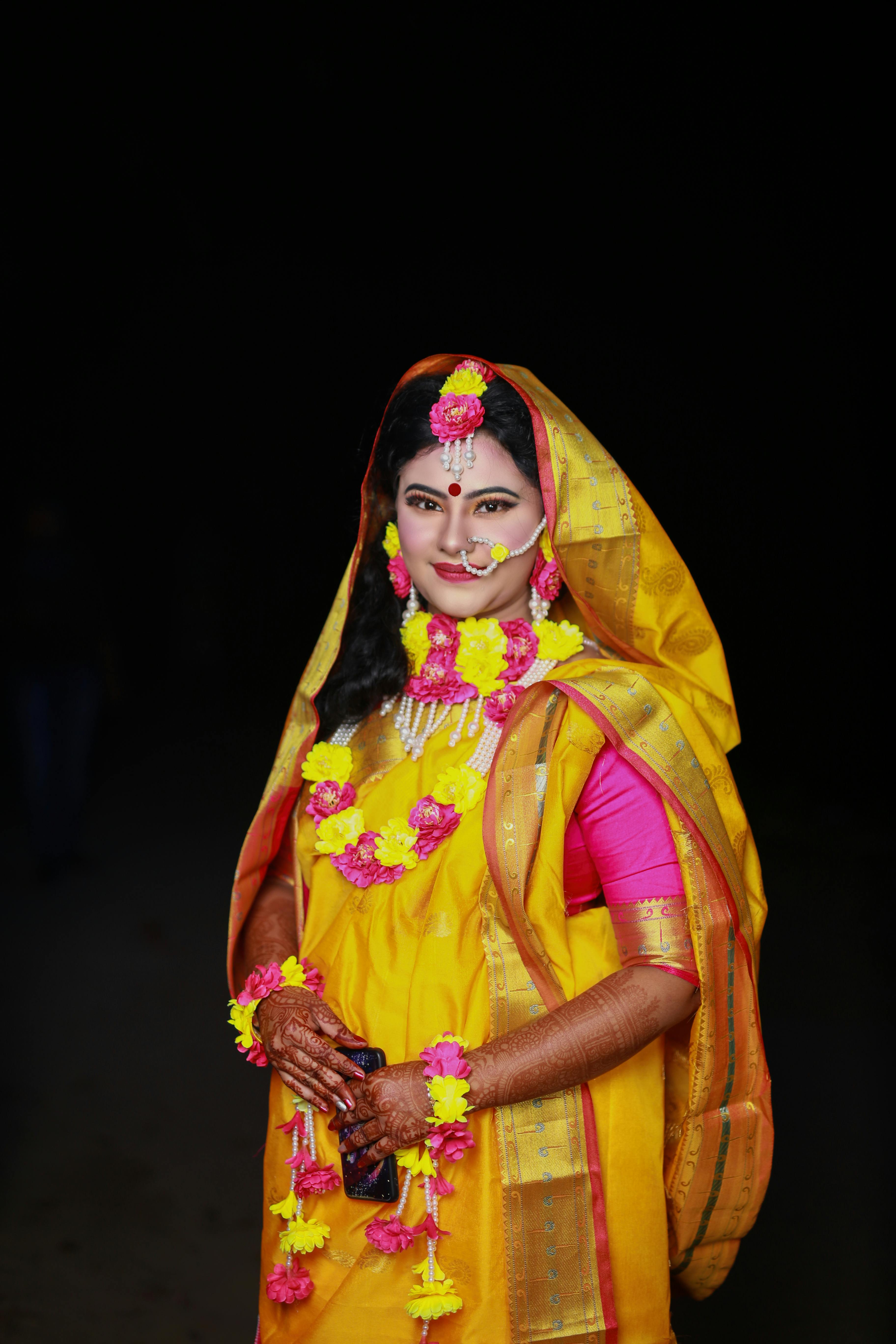 Indian Beautiful Bridal Woman Wear Traditional Wedding Dress Costume Stock  Photo - Image of dress, indian: 199543372