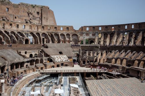 Free Discover the ancient Colosseum in Rome, a testament to Roman engineering and history. Stock Photo