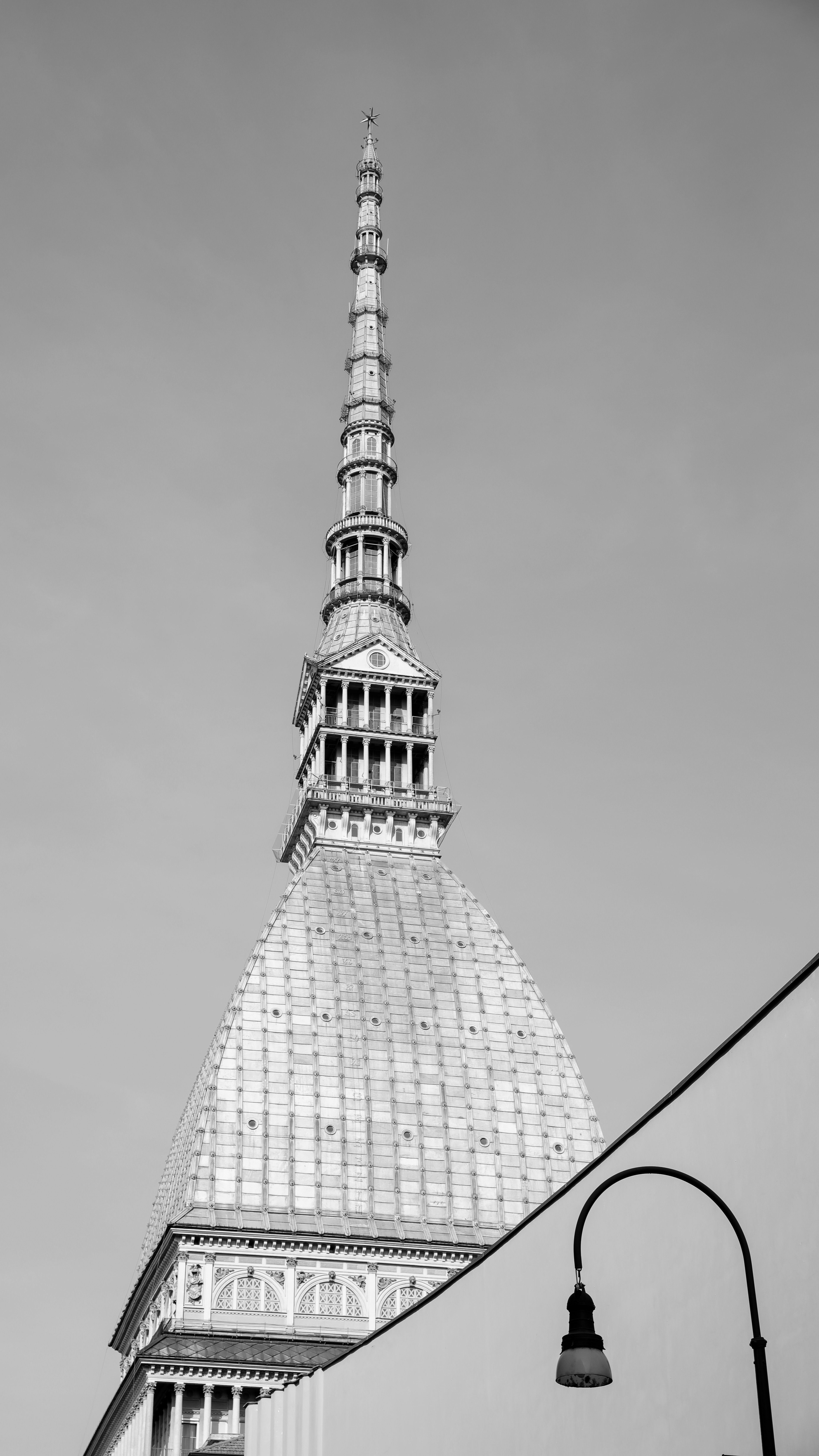 La Mole Antonelliana, en blanco y negro