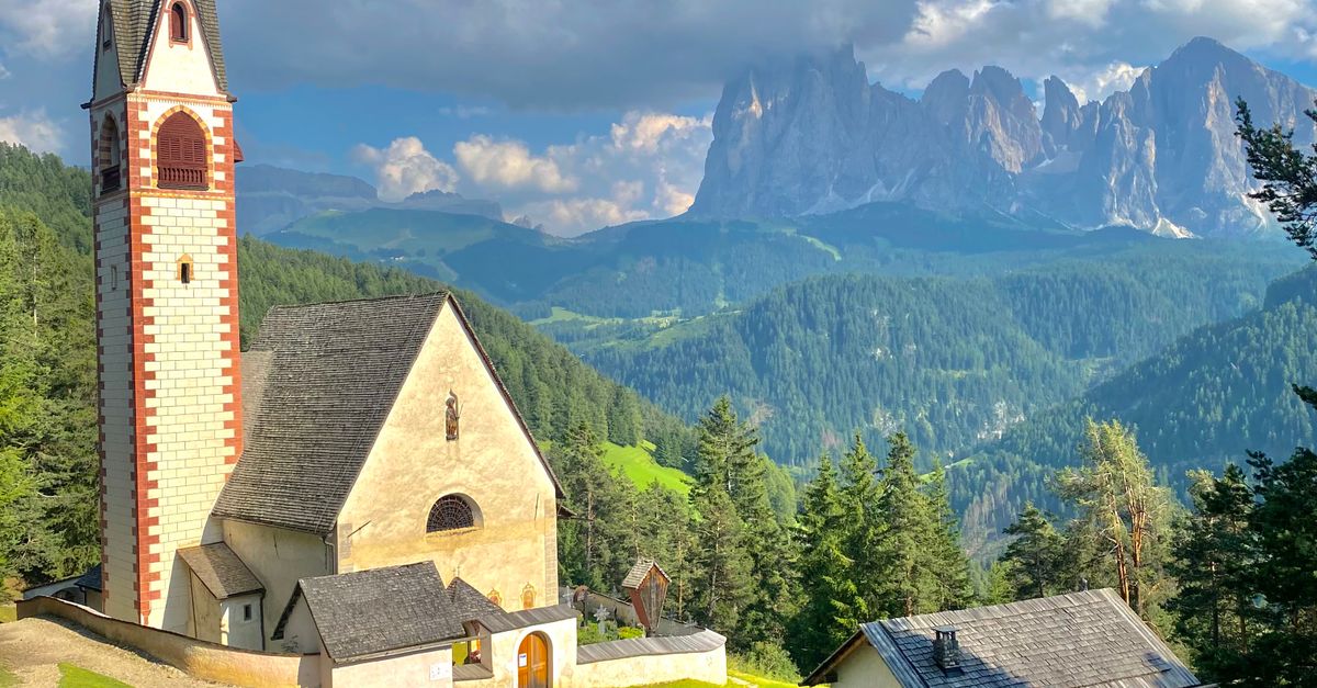 Italian Church Rural Church in Village in Mountains in Italy · Free Stock Photo