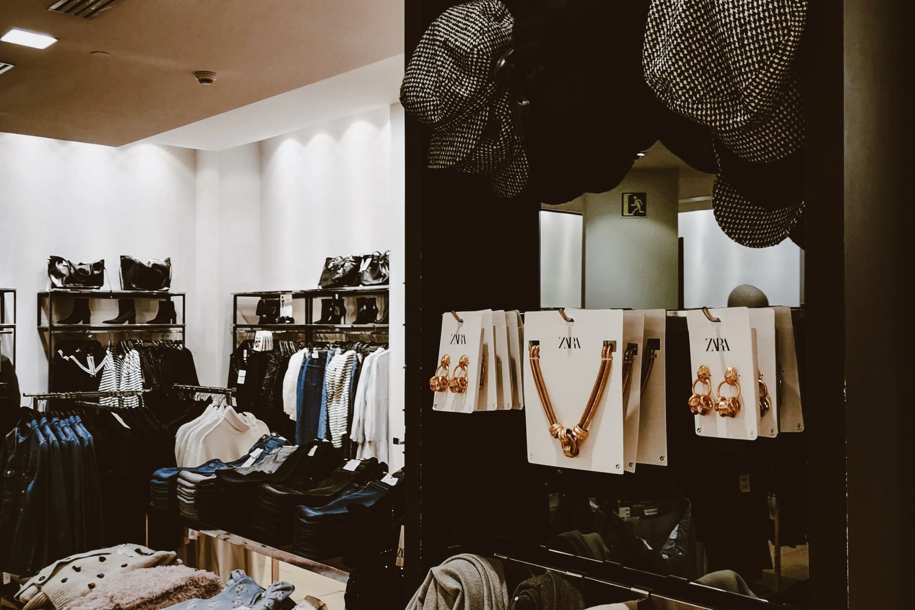 Mobile & Accessories Shops — professional business environment