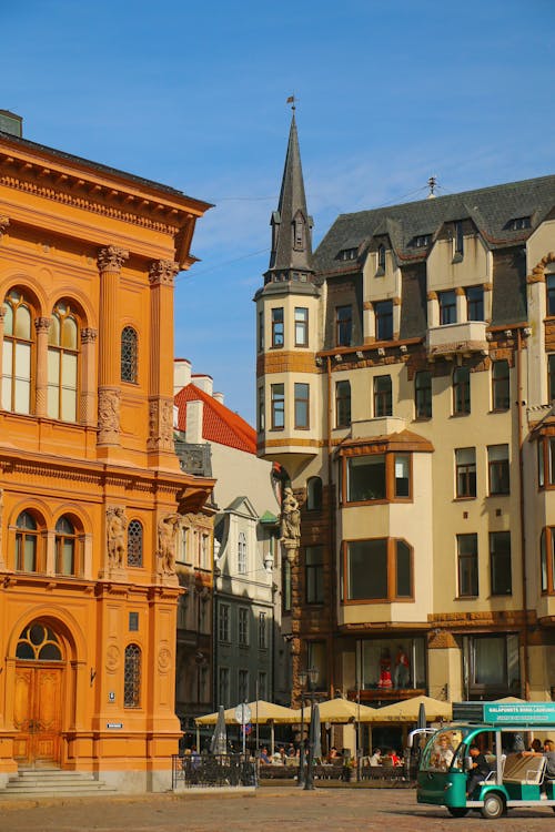 Kostenloses Stock Foto zu klassische architektur, kuppelquadrat, lettland