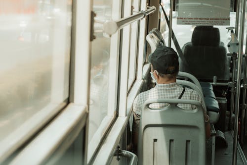 Ilmainen kuvapankkikuva tunnisteilla bussi-sisustus, istuimet, matkustaa