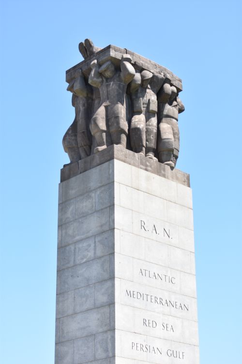 Free Stone cenotaph honoring naval wars, Melbourne landmark under clear sky. Stock Photo