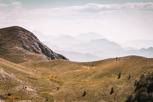 Gratis lagerfoto af bjerge, bjergkæde, dis