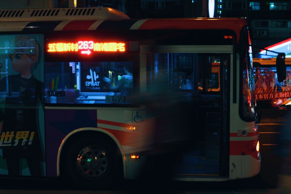 Ottawa to Pilot Bus-Only Lanes on Bank Street