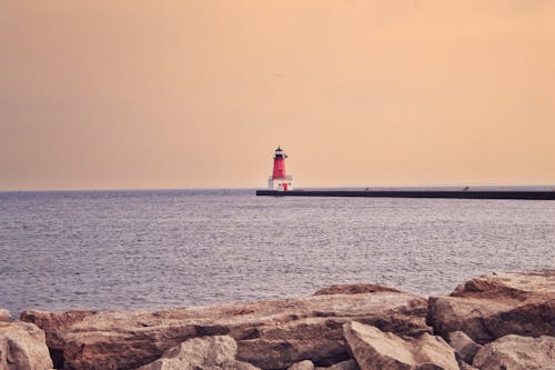 deniz, deniz feneri, deniz kıyısı içeren Ücretsiz stok fotoğraf