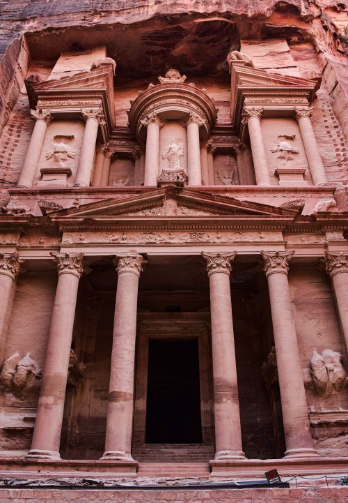 Free Explore the ancient beauty of Al-Khazneh, a majestic rock-cut temple in Petra, Jordan's iconic archaeological site. Stock Photo