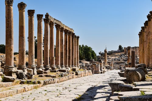 Foto d'estoc gratuïta de arquitectura romana, columnata, columnates