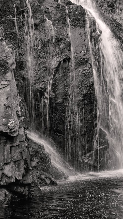 Photos gratuites de cailloux, cascade, eau qui coule