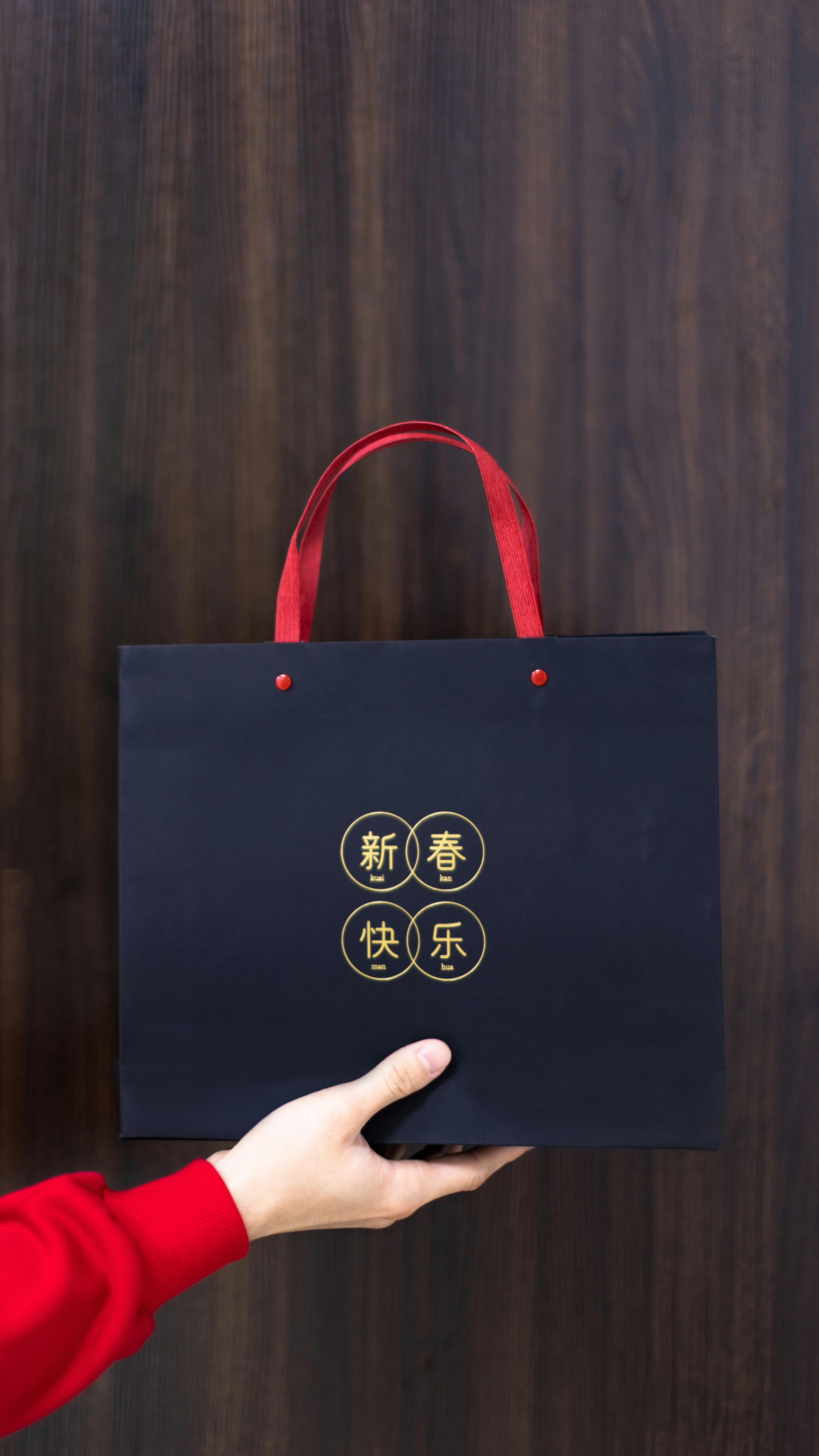 极简包装风潮下，海珠蜂窝纸如何用AI色彩预测帮品牌主理人搞定开箱体验？