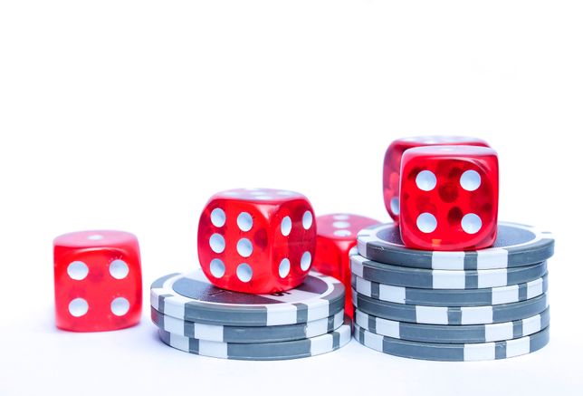 Online Casino: Spielautomaten und Live-Spiele im Überblick