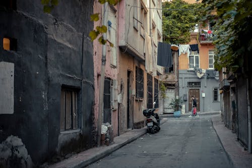 Immagine gratuita di città, parcheggiato, strada