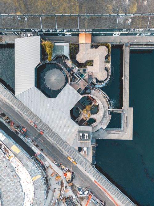 Free Explore the intricate geometric designs of a waterfront building in Seattle, captured from above. Stock Photo
