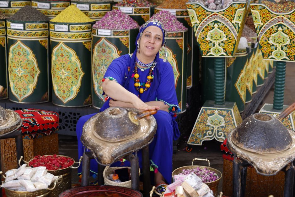 Place des Épices (Rahba Kedima) - Visite sensorielle et achat