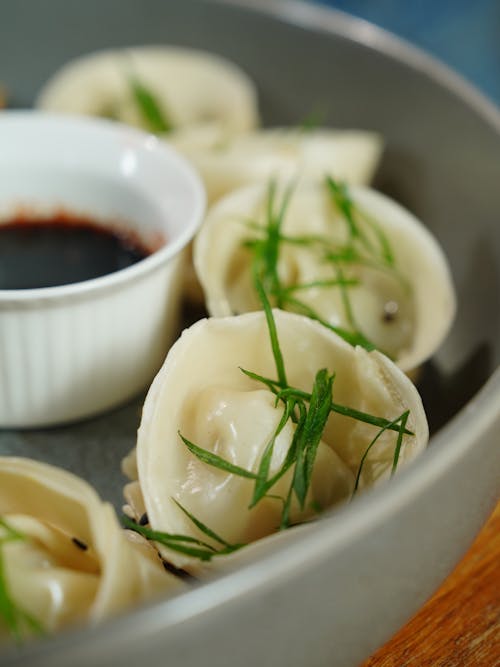 Dumplings Around a Sauce Bowl