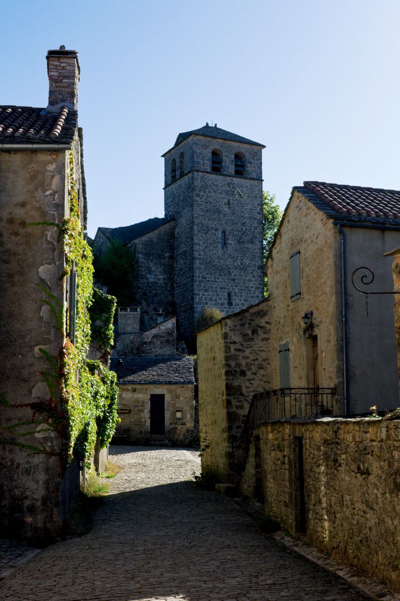 Circuits touristiques : Conques, Belcastel, Aubrac, vallée du Lot