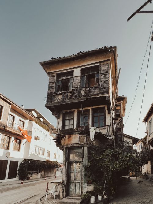 Free A decaying historical building in Tirilye, Turkey, showcasing urban decay and architectural beauty. Stock Photo
