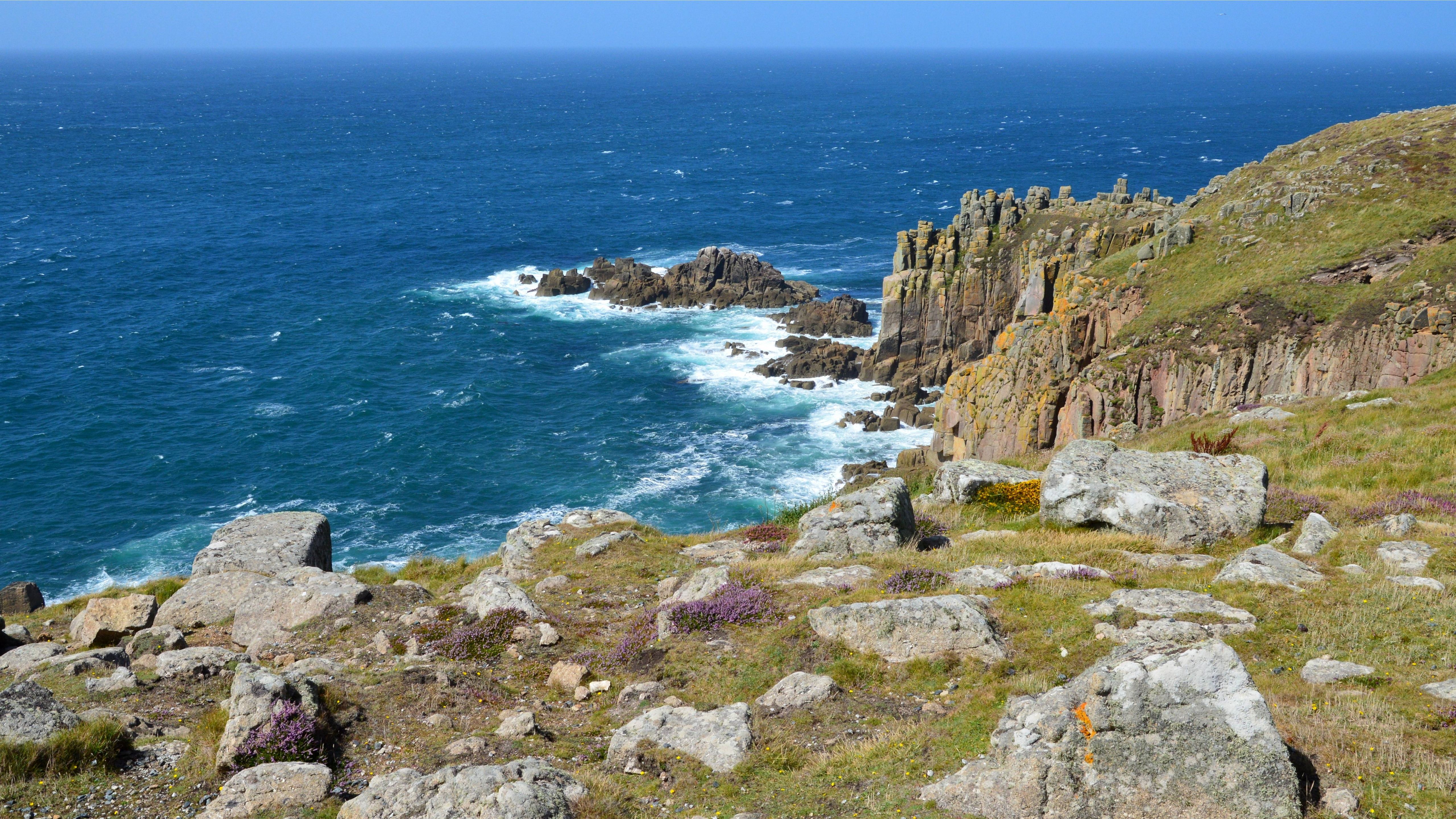Peninsula Cornwall: plaje, sate pescărești, legende