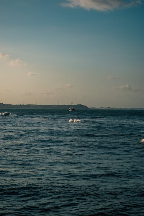 Gratis Fotos de stock gratuitas de barca, dice adiós, línea costera Foto de stock