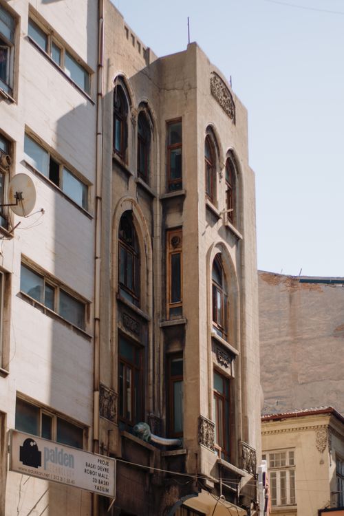 Free A tall historic building showcasing modernist architecture in Ankara, Turkey. Stock Photo