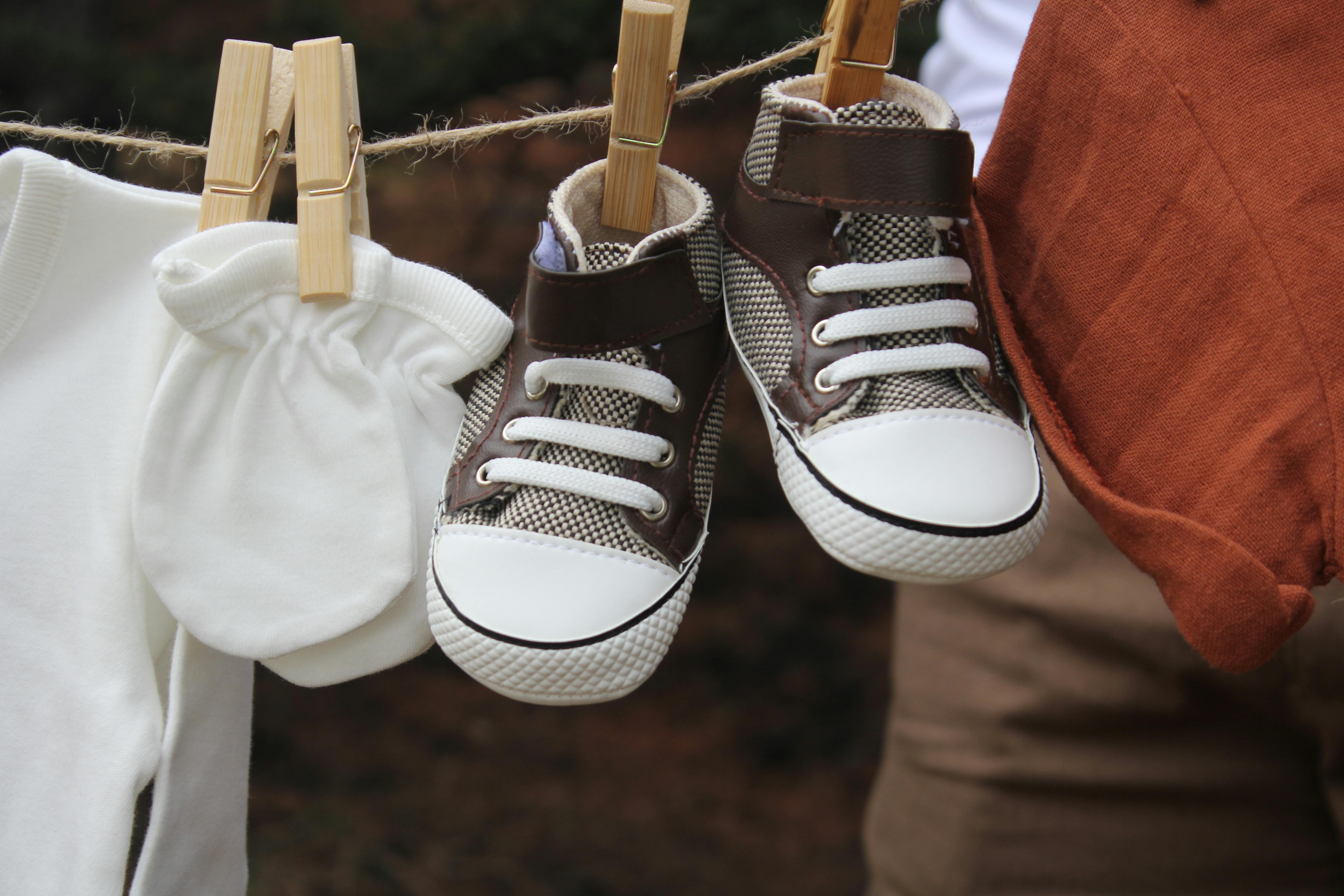 gardening shoes — Photo by Esra  Kelepircioğlu on Pexels