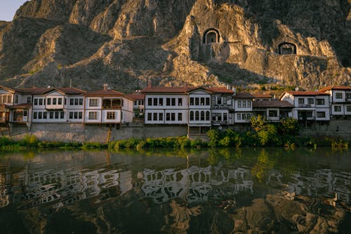 Gratis stockfoto met achtergrond, amasya, appartementsgebouwen