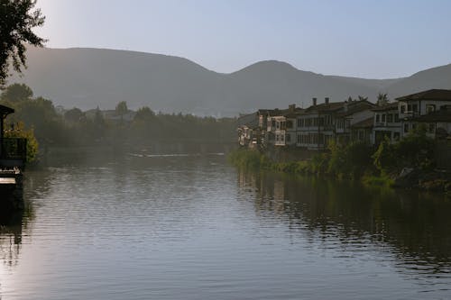 Gratis stockfoto met achtergrond, amasya, appartementsgebouwen