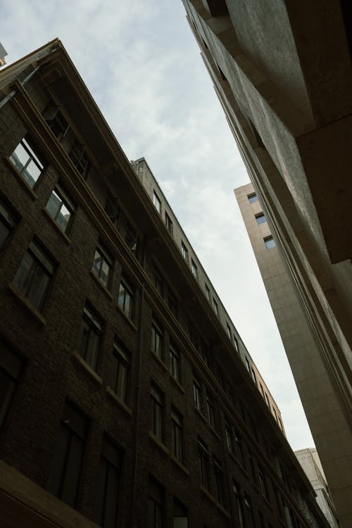 Základová fotografie zdarma na téma architektonická budova, městské oblohy, městských budov