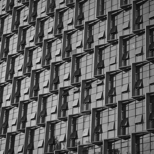 Immagine gratuita di architettura moderna, balconi, bianco e nero