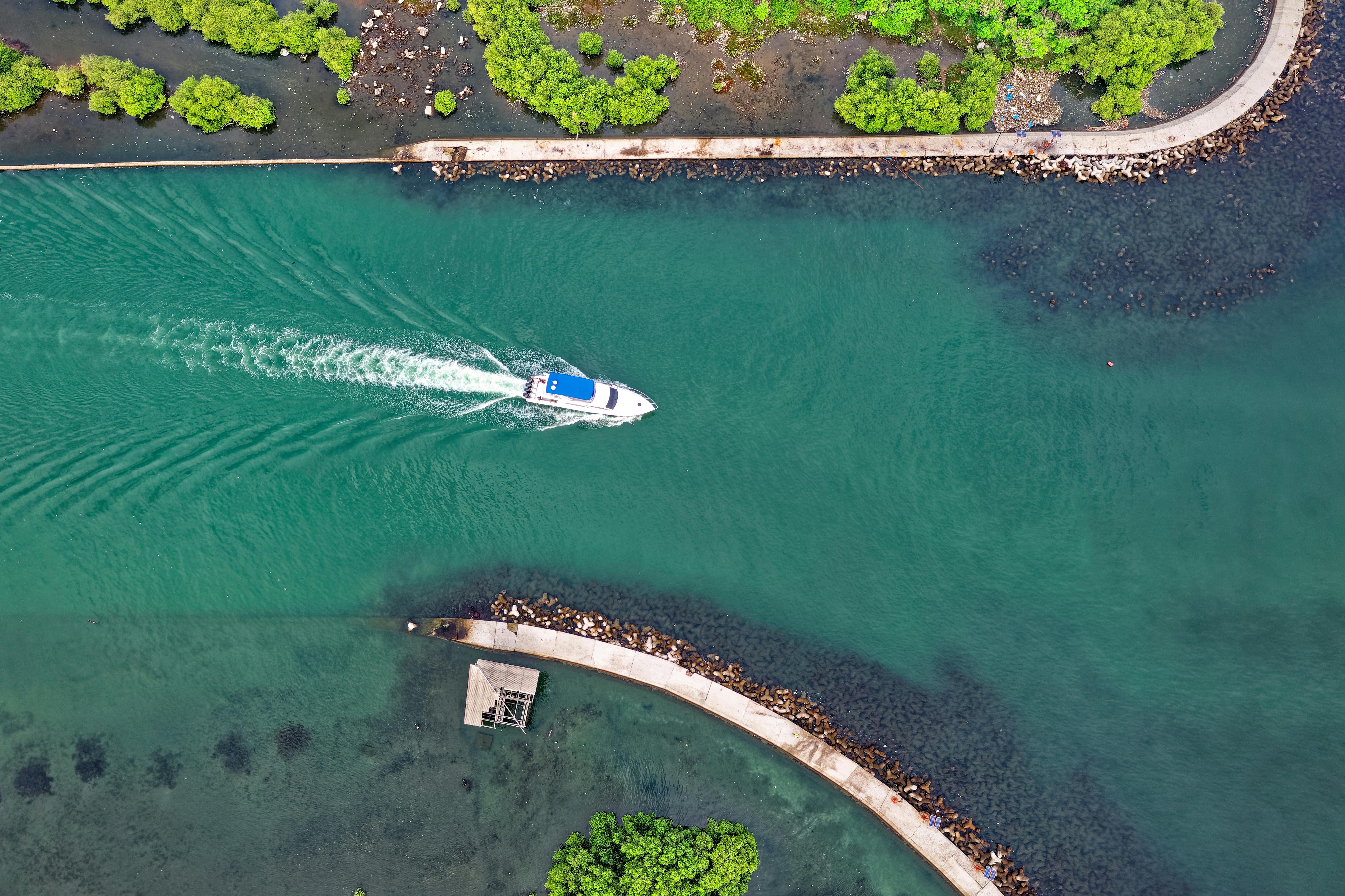 aerial view photography of boat