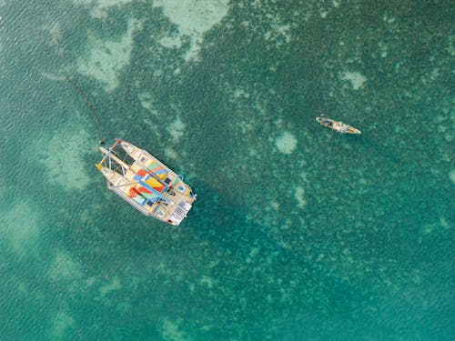 Gratis lagerfoto af båd, droneoptagelse, hav