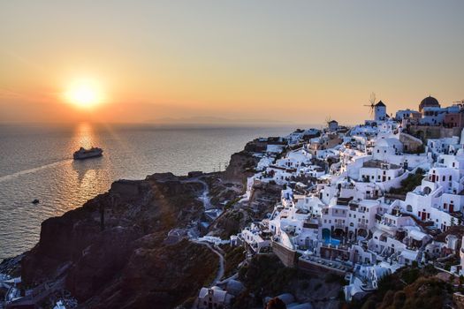 Santorini Overcrowding Crisis 2026: Should You Still Go?